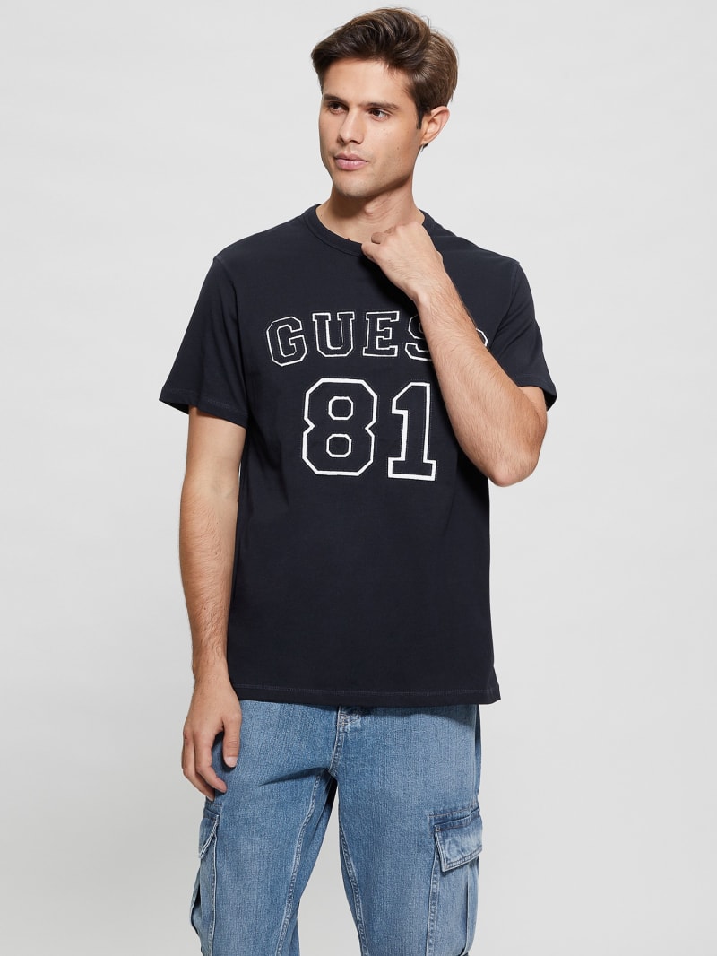 Guess Eco Signature Patch Tee - Bleu éLéGant Guess Eco Signature Patch Tee - Bleu éLéGant