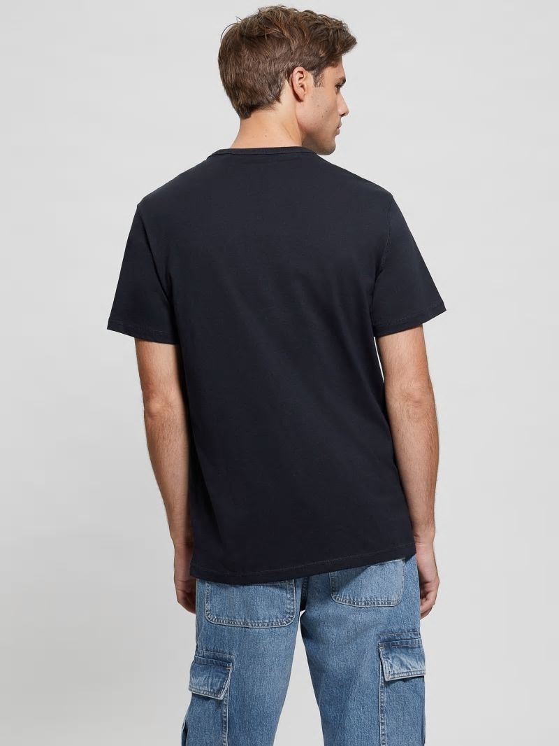 Guess Eco Signature Patch Tee - Bleu éLéGant Guess Eco Signature Patch Tee - Bleu éLéGant