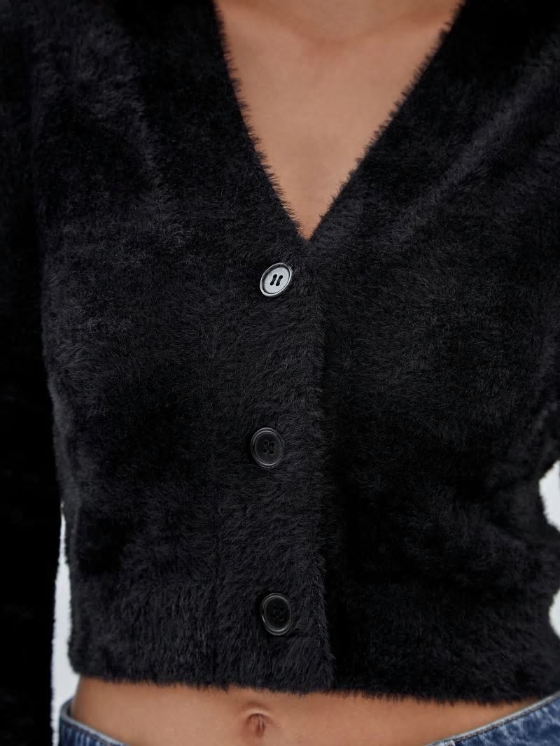 Guess GUESS Originals Fuzzy Cropped Cardigan - Black Guess GUESS Originals Fuzzy Cropped Cardigan - Black