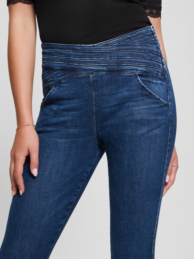 Guess Eco Sculy Pleated Waist Skinny Jeans - Blue Planet Guess Eco Sculy Pleated Waist Skinny Jeans - Blue Planet