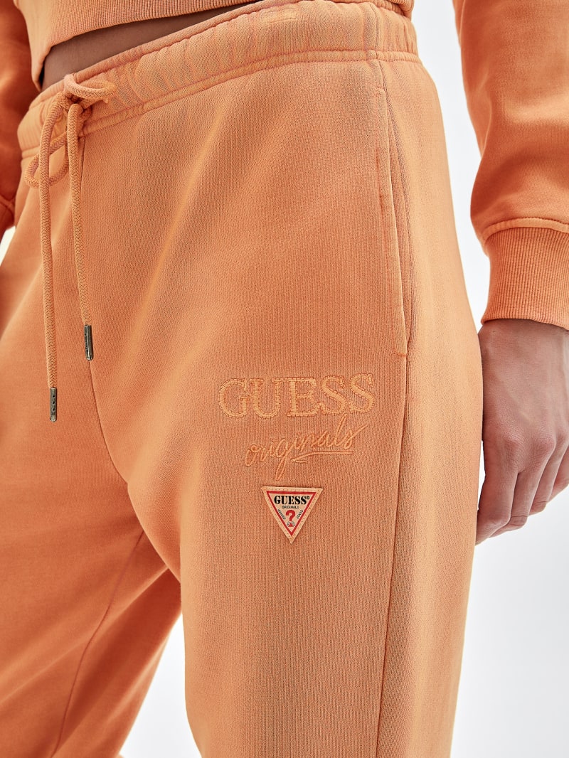 Guess GUESS Originals Classic Logo Sweatpants - Real Orange Multi Guess GUESS Originals Classic Logo Sweatpants - Real Orange Multi