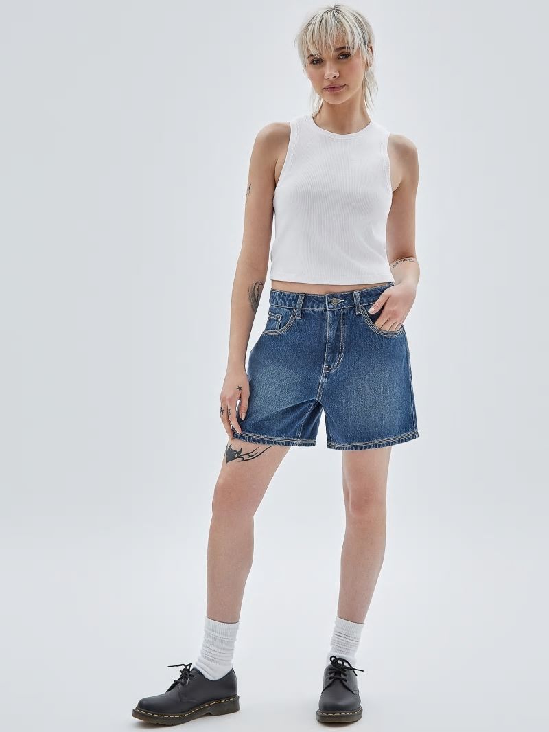Guess GUESS Originals Kit Boyfriend Shorts - Go Medium Tameer Wash Guess GUESS Originals Kit Boyfriend Shorts - Go Medium Tameer Wash