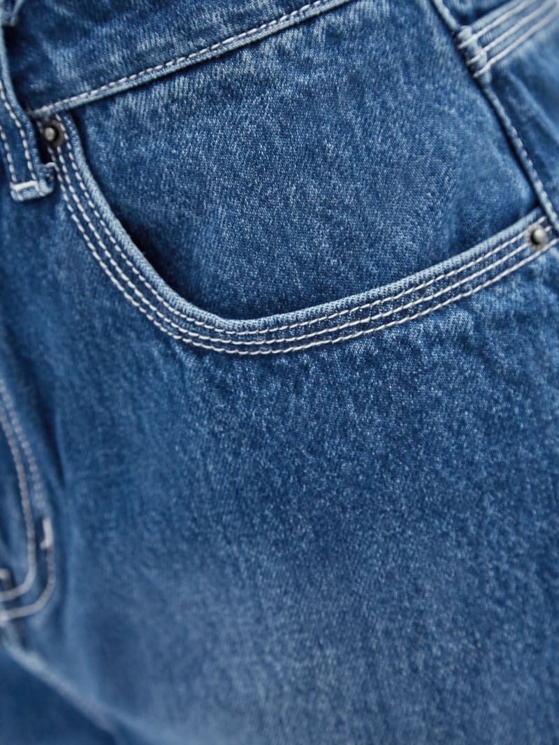 Guess GUESS Originals Kit Boyfriend Shorts - Go Medium Tameer Wash Guess GUESS Originals Kit Boyfriend Shorts - Go Medium Tameer Wash