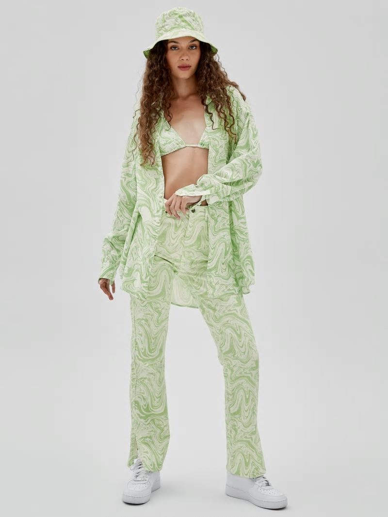 Guess GUESS Originals x J Balvin AOP Shirt - Green Spring Multi Guess GUESS Originals x J Balvin AOP Shirt - Green Spring Multi