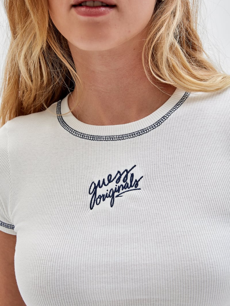 Guess GUESS Originals Ribbed Crop Baby Tee - Sandy Shore Guess GUESS Originals Ribbed Crop Baby Tee - Sandy Shore