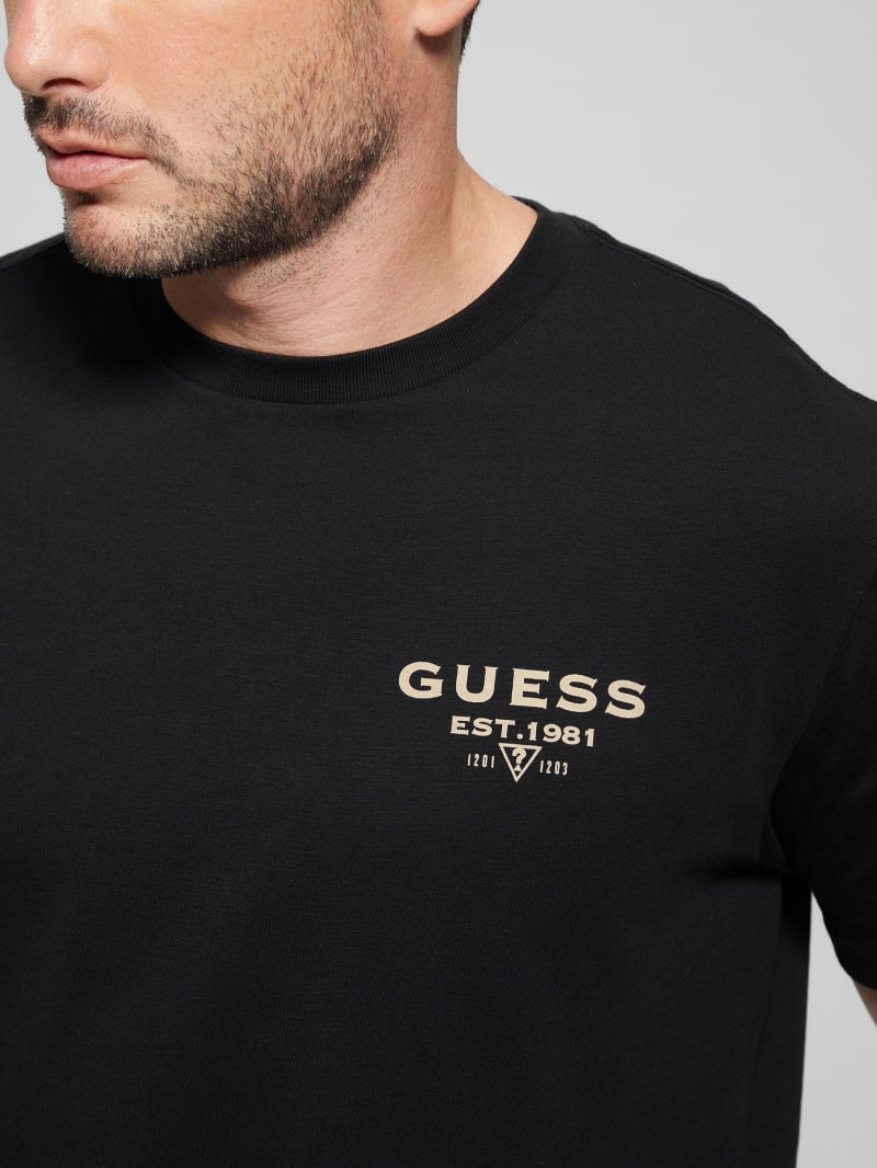 Guess Eco Signature Tee - Black Guess Eco Signature Tee - Black