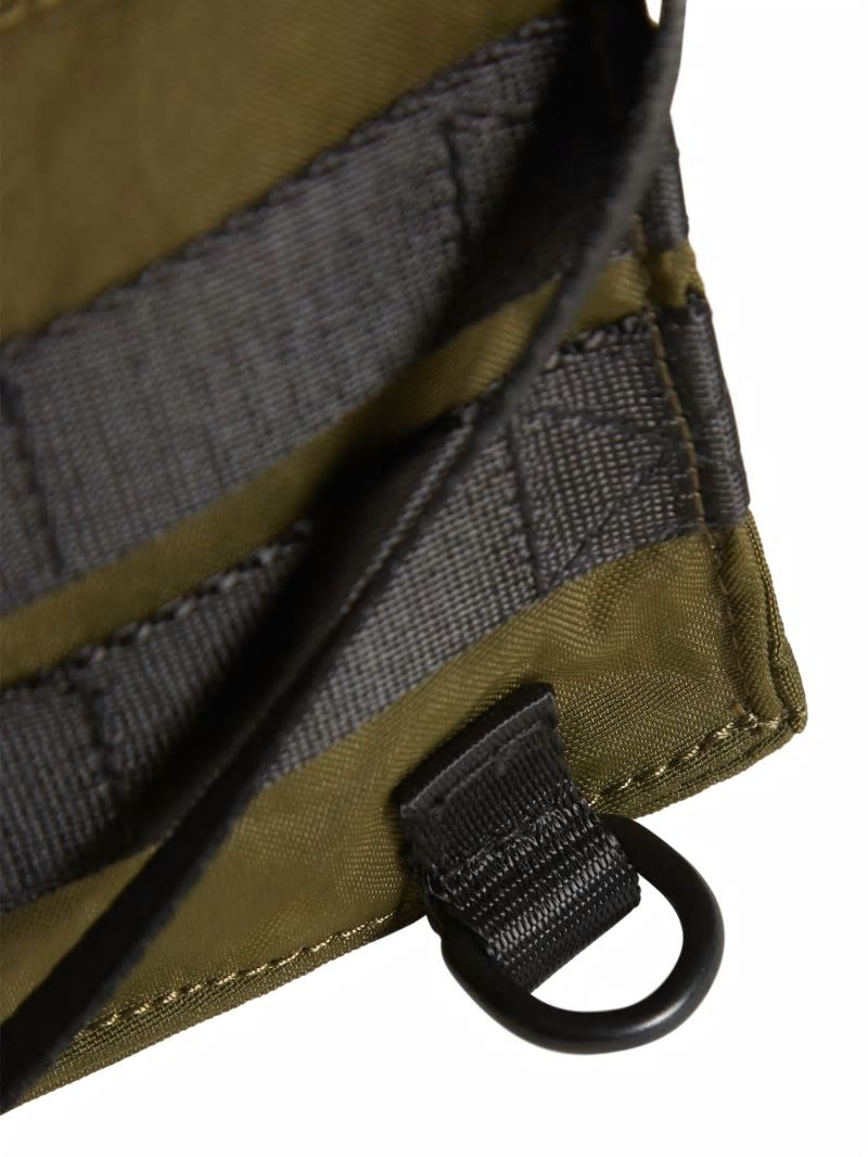 Guess GUESS Originals Nylon Utility Side Bag - Amp Green Guess GUESS Originals Nylon Utility Side Bag - Amp Green