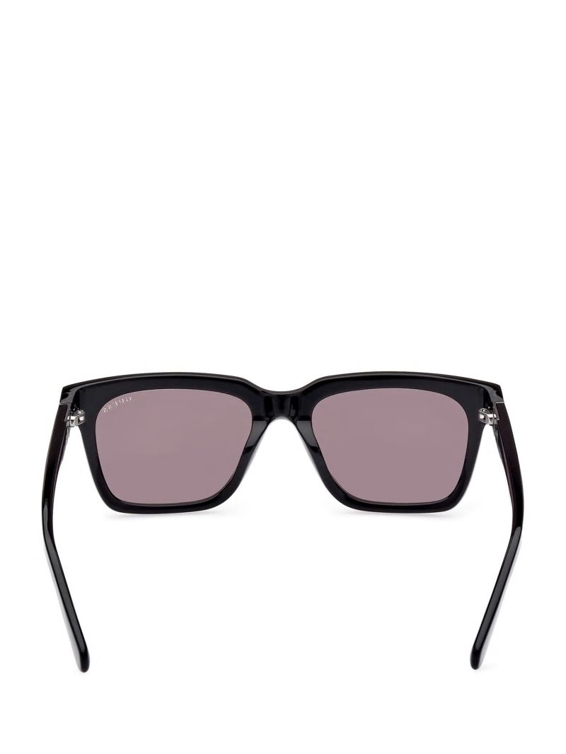 Guess Plastic Square Sunglasses - Black Guess Plastic Square Sunglasses - Black
