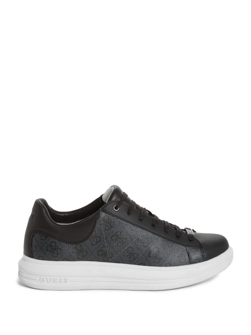 Guess Vibo Quattro G Low-Top Sneakers - Black Patent Guess Vibo Quattro G Low-Top Sneakers - Black Patent