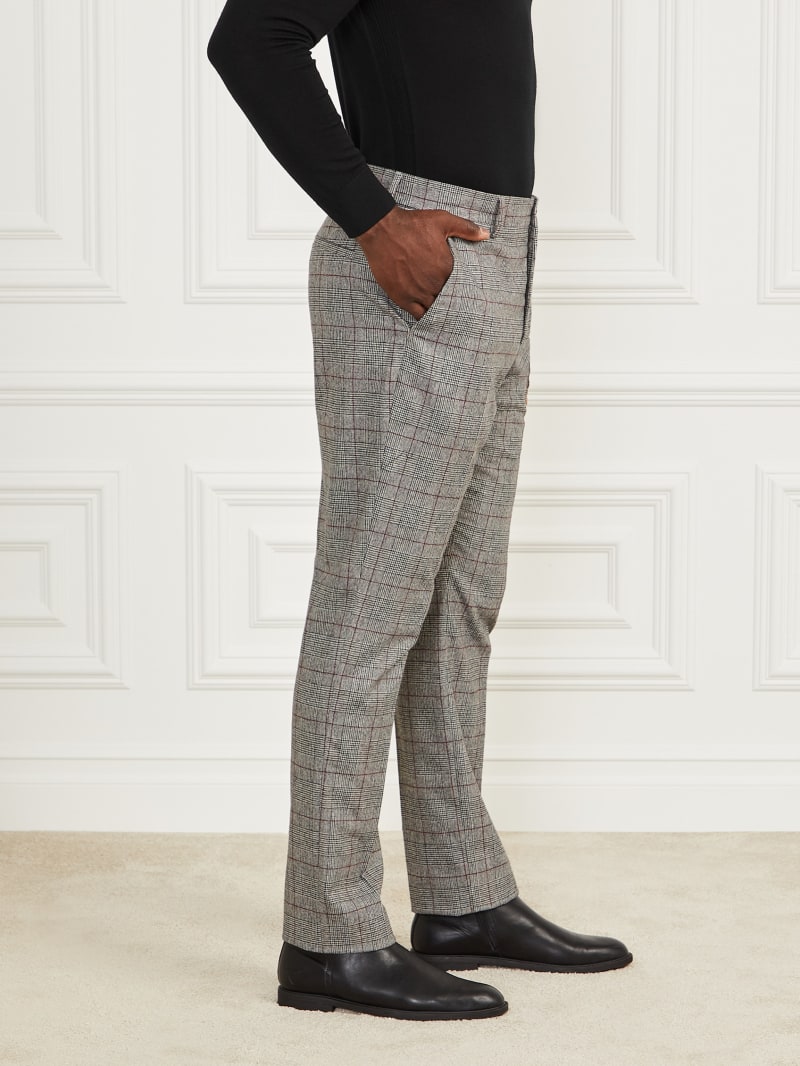 Guess Roger Chino Pants - Black/White/Red Check Guess Roger Chino Pants - Black/White/Red Check