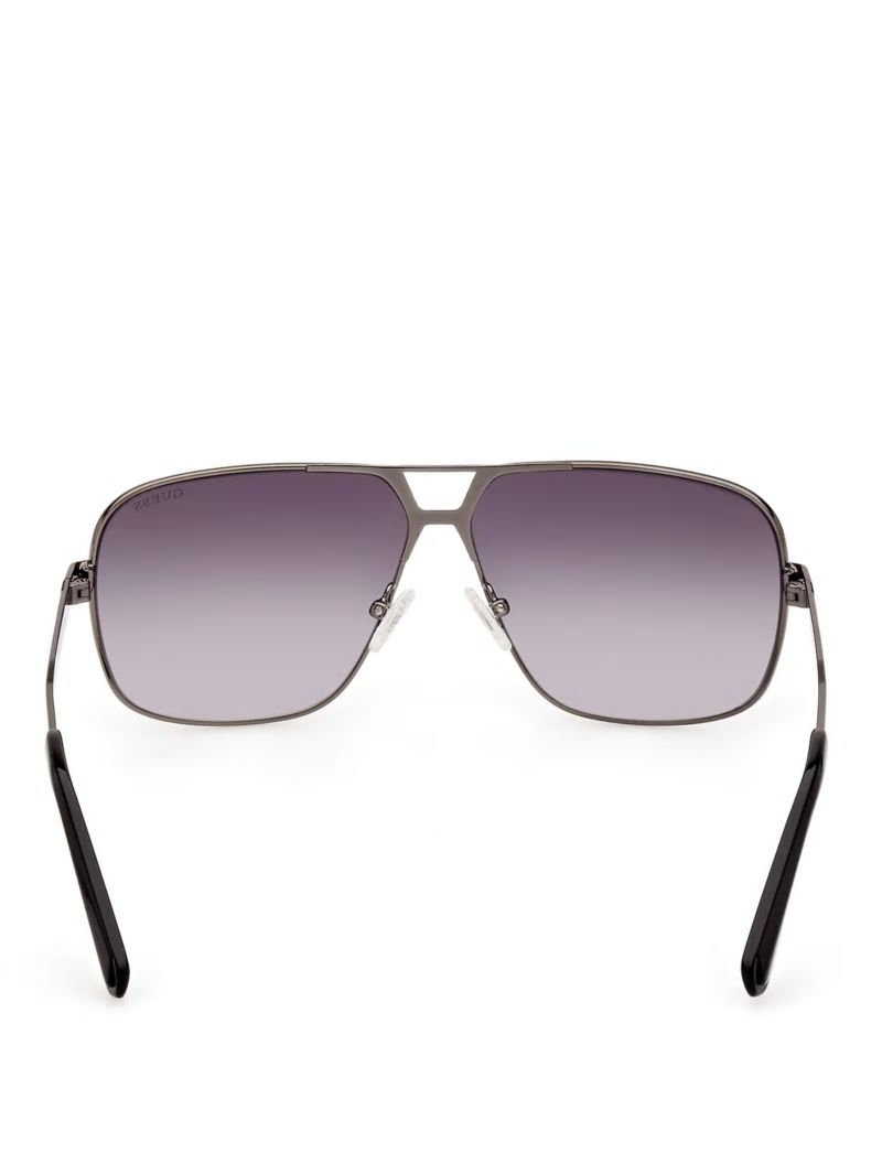 Guess Navigator Sunglasses - Silver Guess Navigator Sunglasses - Silver