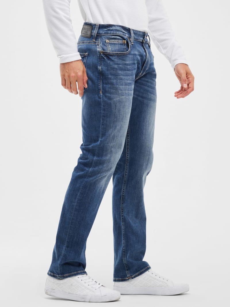 Guess Eco Regular Straight Jeans - Delta Wash Guess Eco Regular Straight Jeans - Delta Wash