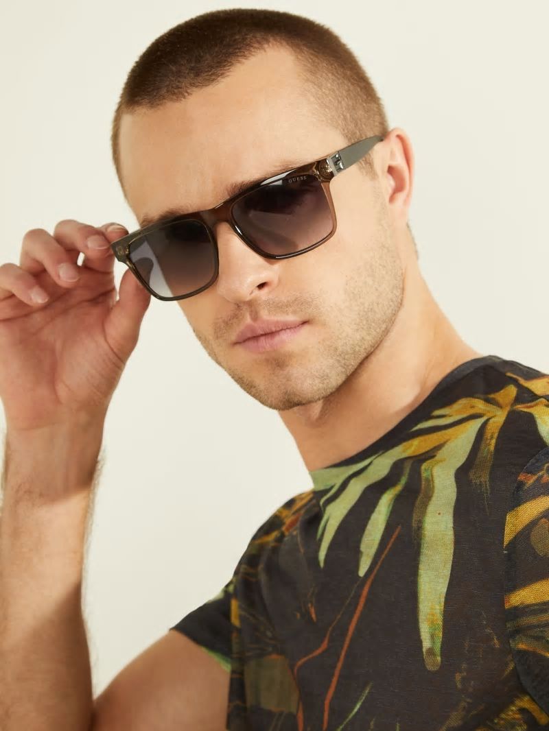 Guess Jake Square Sunglasses - Grey Guess Jake Square Sunglasses - Grey