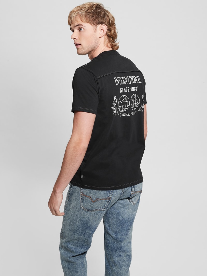 Guess Tri-Tiger Emblem Tee - Black Guess Tri-Tiger Emblem Tee - Black