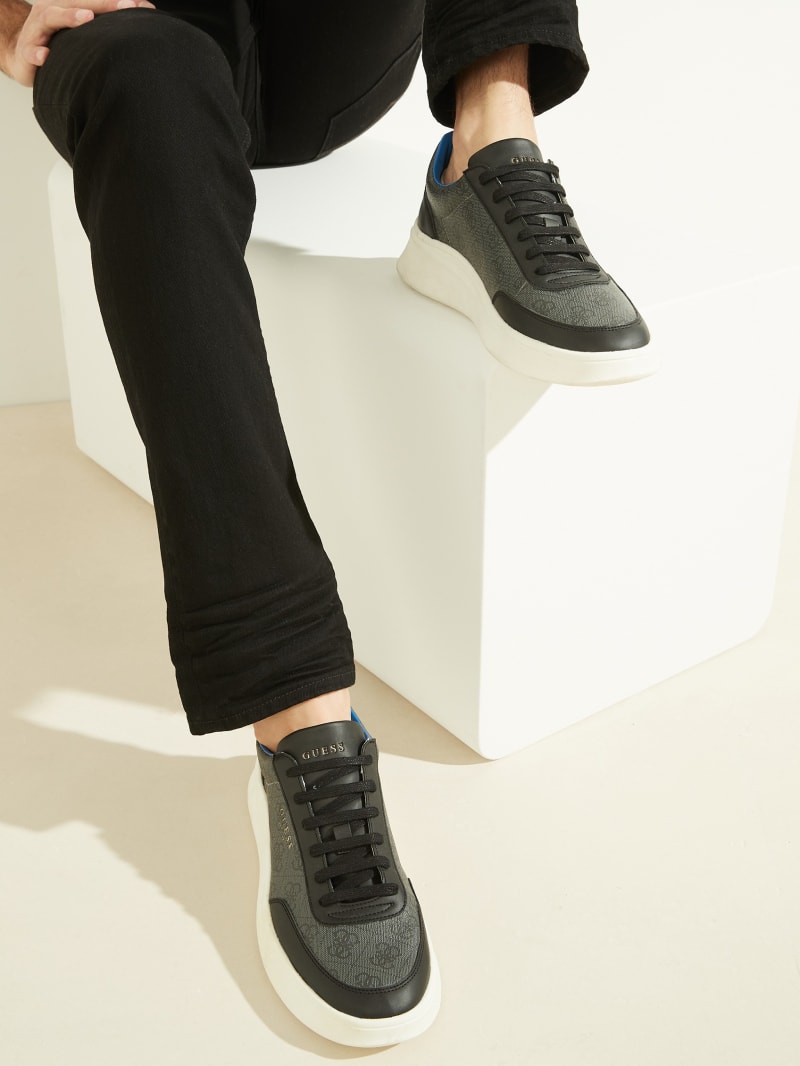 Guess Dolo Logo Low-Top Sneakers - Black Patent Guess Dolo Logo Low-Top Sneakers - Black Patent