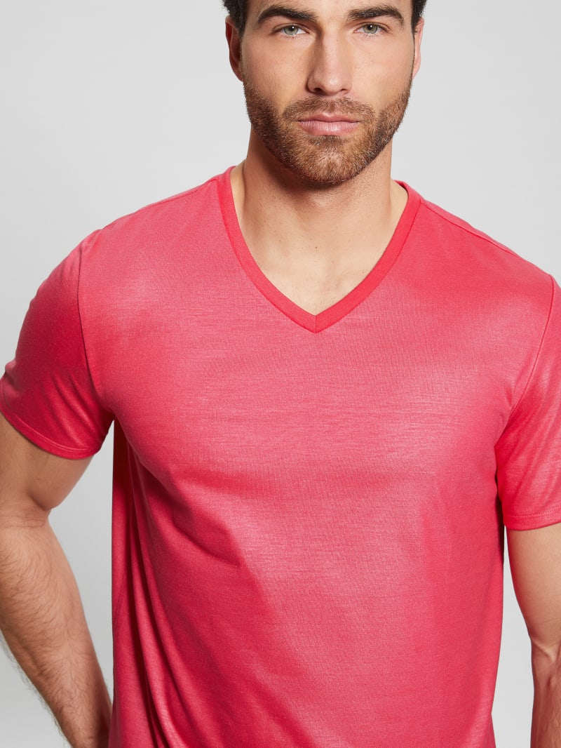 Guess Mason Yoke V-Neck Tee - Virtual Pink Guess Mason Yoke V-Neck Tee - Virtual Pink