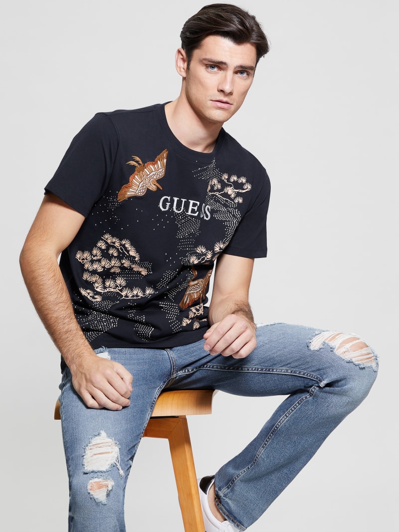 Guess Eco Logo Bird Tee - Bleu éLéGant Guess Eco Logo Bird Tee - Bleu éLéGant